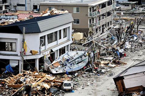 2011 Tohoku 地震：日本核能危機與其餘波